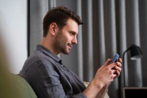 Spel i Sverige – vad du bör veta innan du börjar spela online